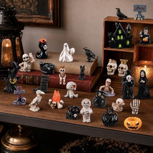 DIYDEC 60pcs Halloween Resin Miniatures Mini Ghost Skull Figures